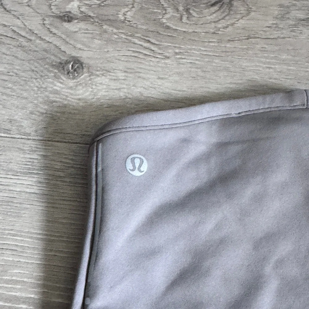 lululemon athletica lululemon neck